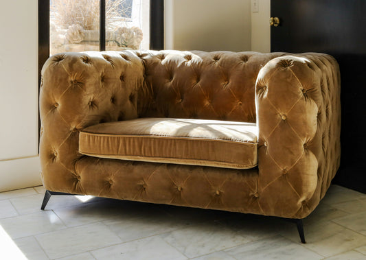 Seating Icons and the Architecture of Rest